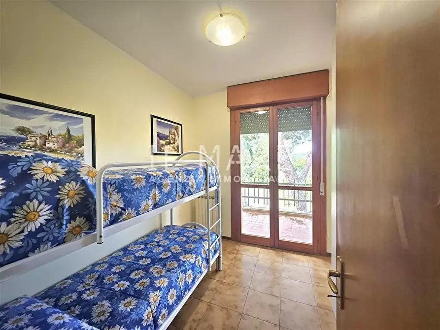 Immagine 15 di Appartamento in vendita  a Massa