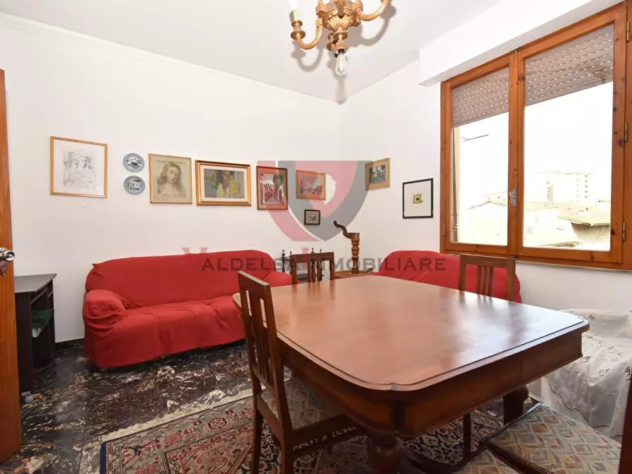 Immagine 7 di Appartamento in vendita  a Colle Di Val D'elsa