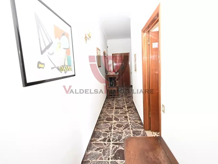 Immagine 16 di Appartamento in vendita  a Colle Di Val D'elsa