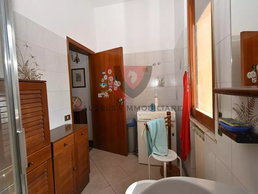 Immagine 31 di Appartamento in vendita  a Colle Di Val D'elsa