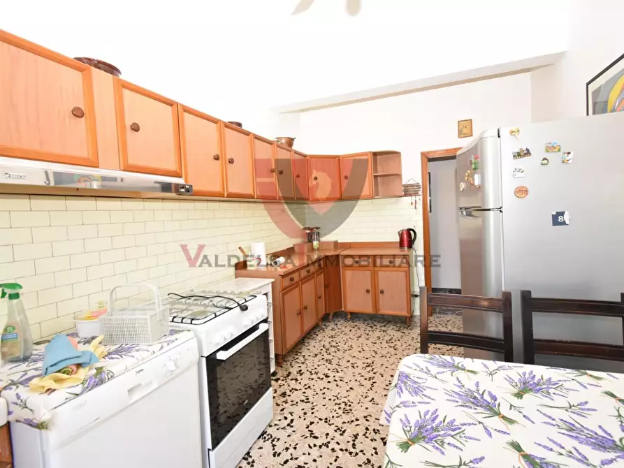 Immagine 12 di Appartamento in vendita  a Colle Di Val D'elsa