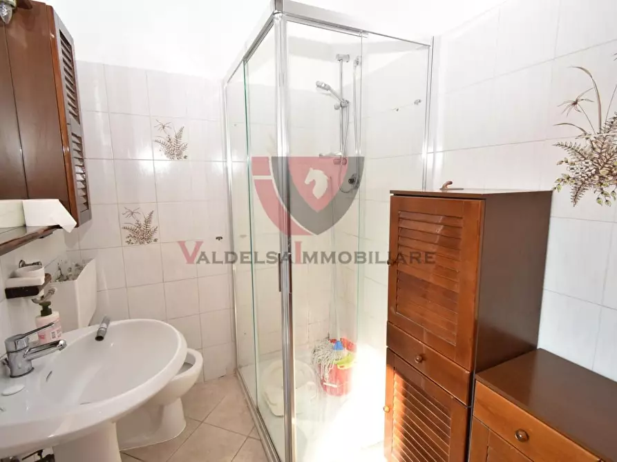 Immagine 30 di Appartamento in vendita  a Colle Di Val D'elsa