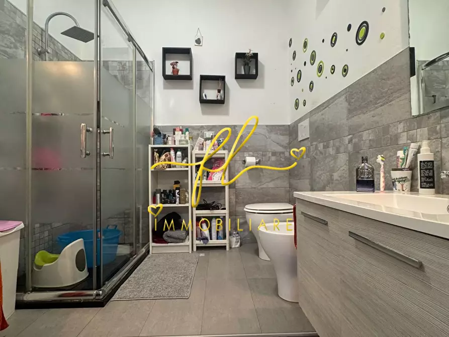 Immagine 17 di Appartamento in vendita  a Livorno