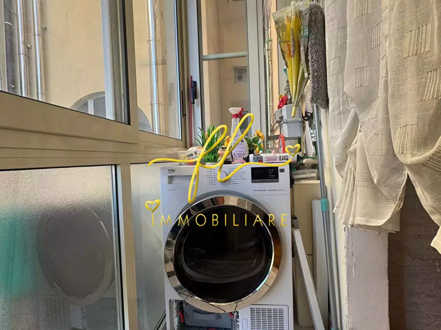 Immagine 21 di Appartamento in vendita  a Livorno