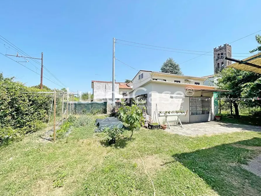 Immagine 23 di Casa indipendente in vendita  a Capannori