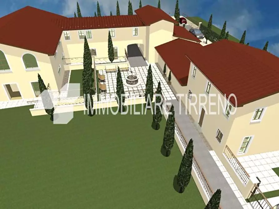 Immagine 1 di Casa colonica in vendita  a Montignoso