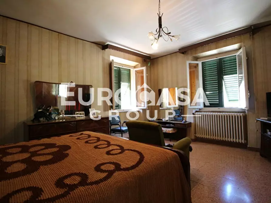 Immagine 61 di Villa in vendita  a Lucca