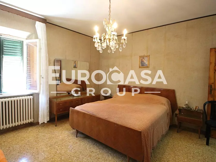 Immagine 42 di Villa in vendita  a Lucca