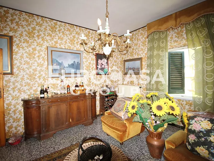 Immagine 34 di Villa in vendita  a Lucca