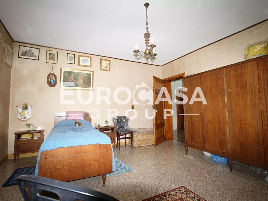 Immagine 51 di Villa in vendita  a Lucca