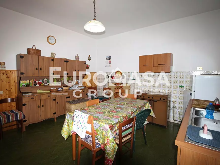 Immagine 23 di Villa in vendita  a Lucca