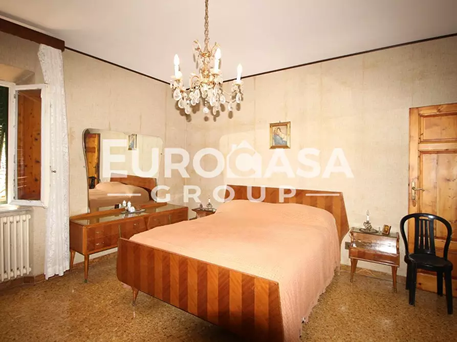 Immagine 46 di Villa in vendita  a Lucca