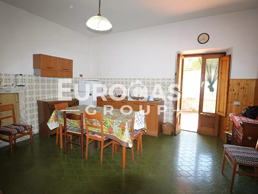 Immagine 27 di Villa in vendita  a Lucca