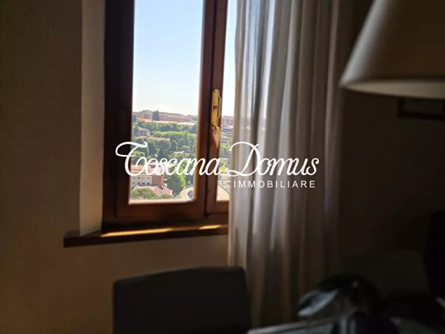 Immagine 8 di Appartamento in vendita  a Siena