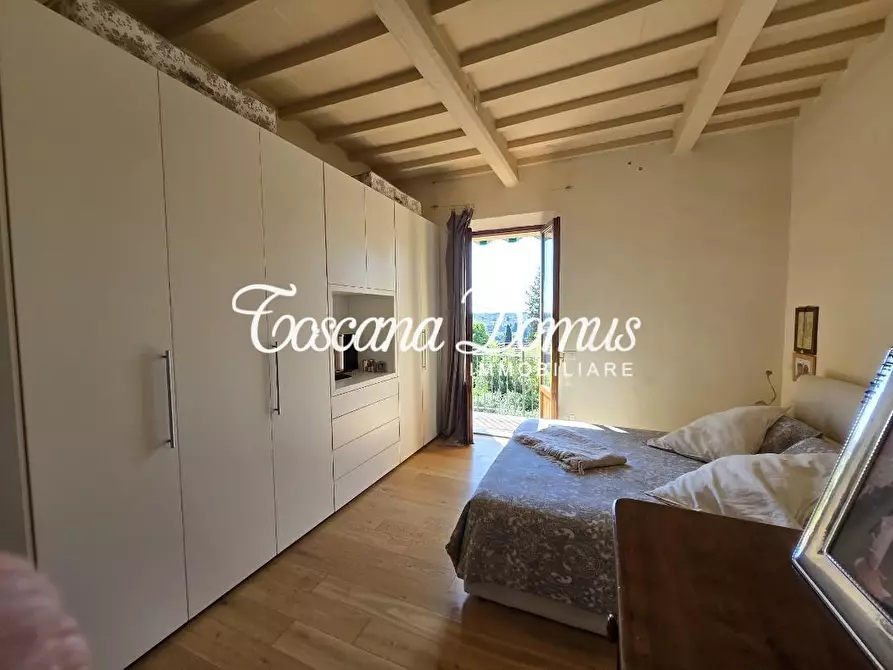 Immagine 18 di Appartamento in vendita  a Siena