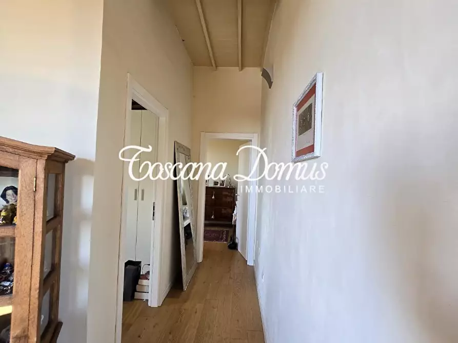 Immagine 13 di Appartamento in vendita  a Siena