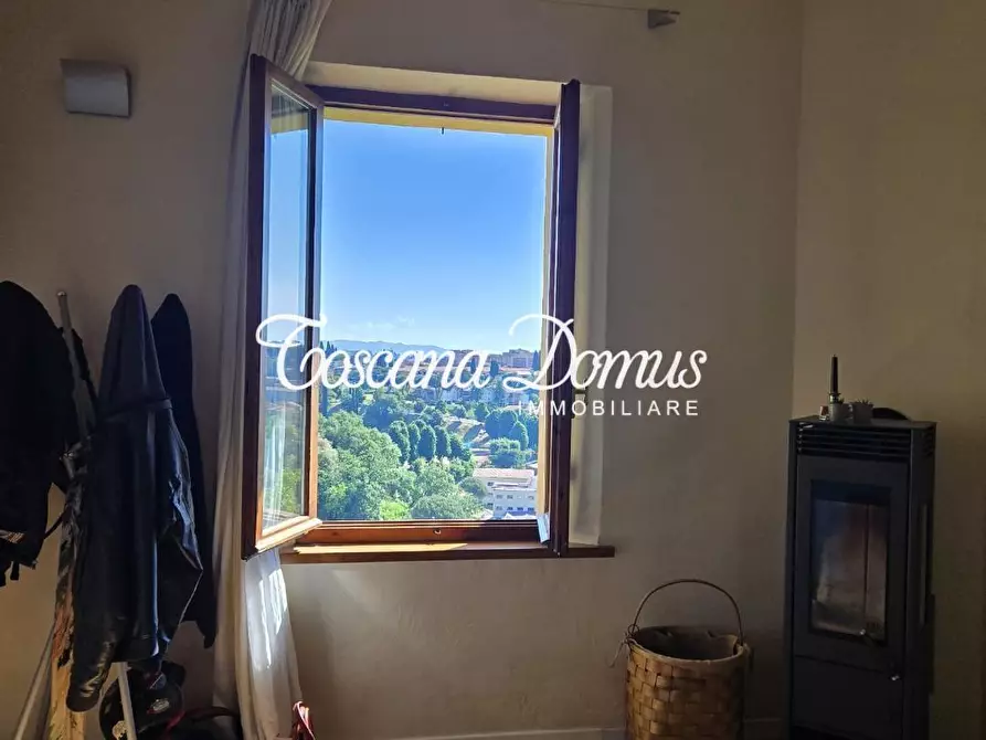 Immagine 17 di Appartamento in vendita  a Siena