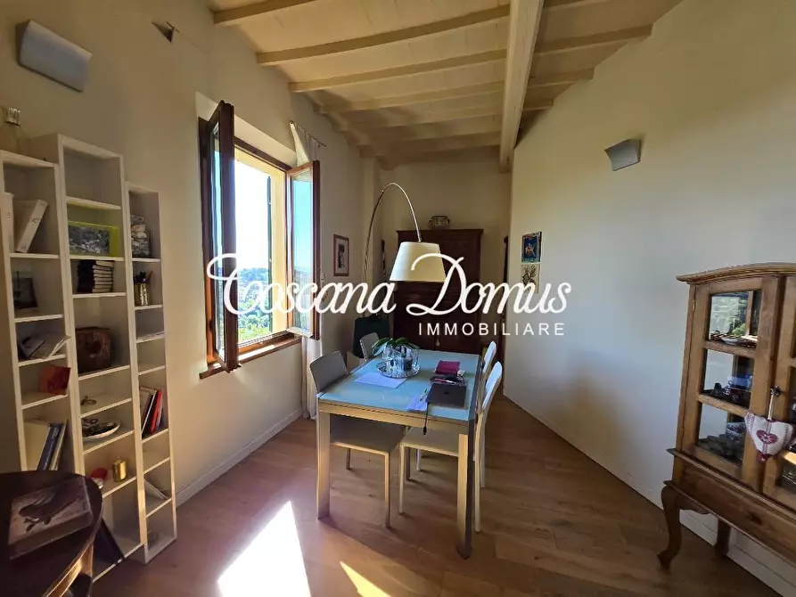 Immagine 16 di Appartamento in vendita  a Siena