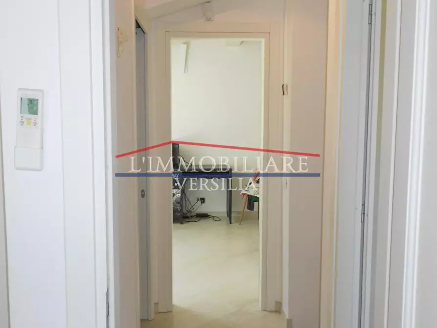 Immagine 41 di Villa in vendita  a Montignoso