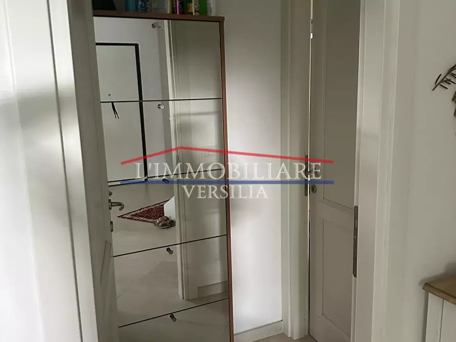 Immagine 25 di Villa in vendita  a Montignoso