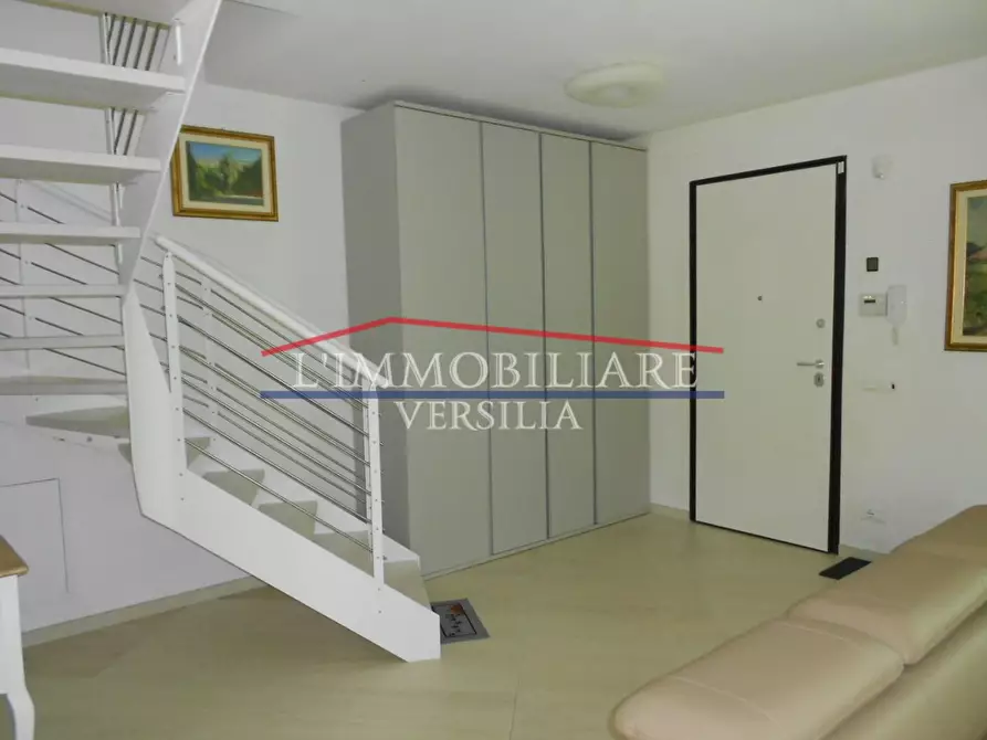 Immagine 67 di Villa in vendita  a Montignoso