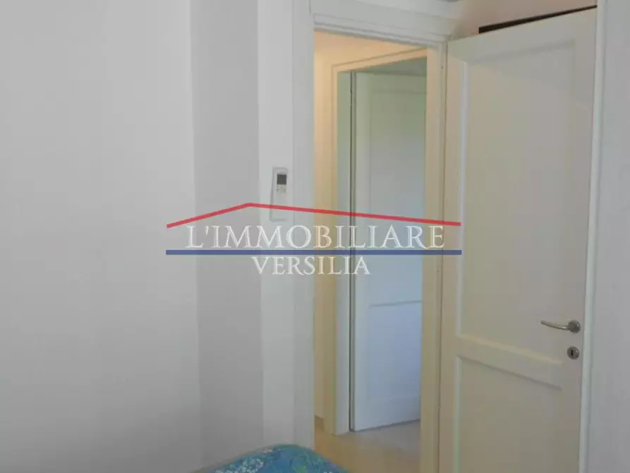 Immagine 40 di Villa in vendita  a Montignoso