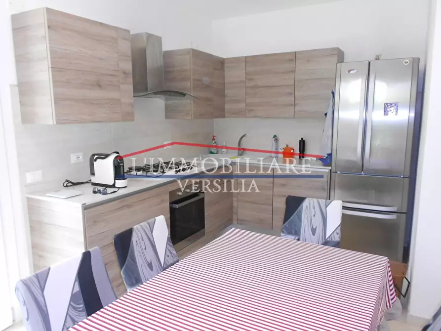 Immagine 58 di Villa in vendita  a Montignoso