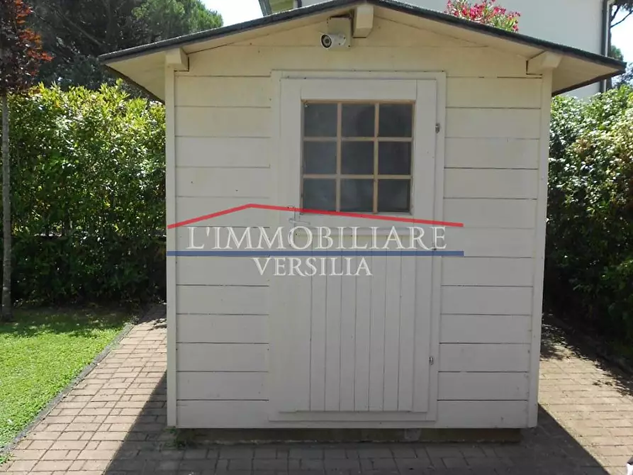 Immagine 64 di Villa in vendita  a Montignoso