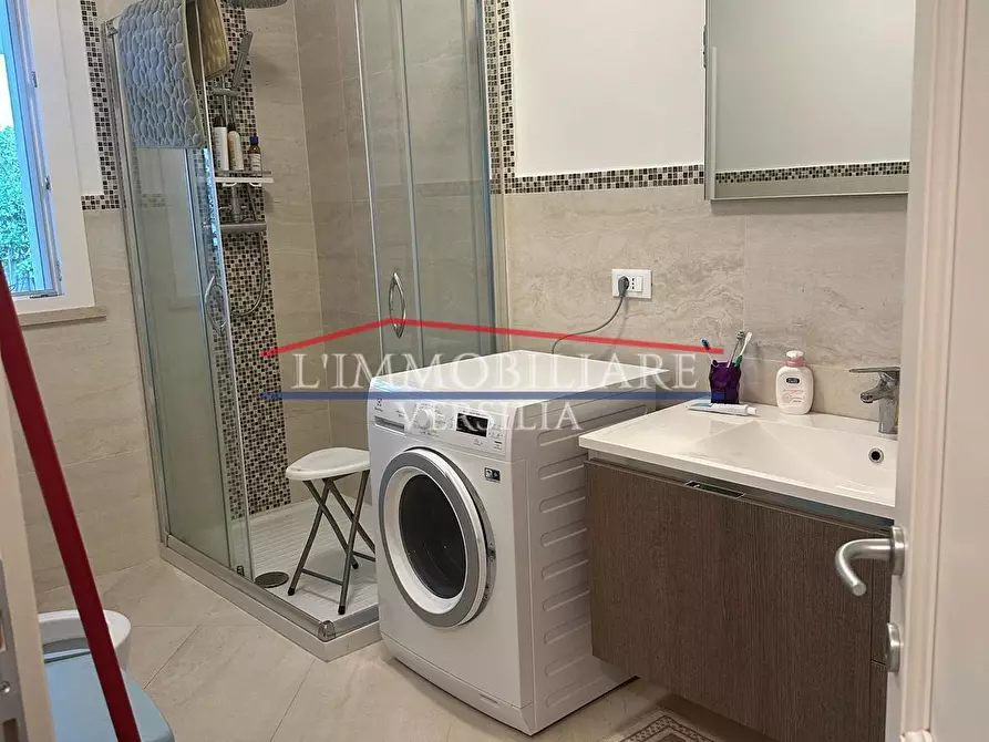 Immagine 29 di Villa in vendita  a Montignoso