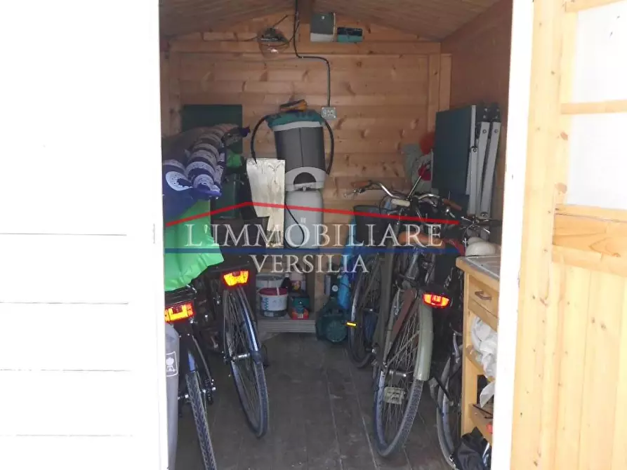 Immagine 63 di Villa in vendita  a Montignoso