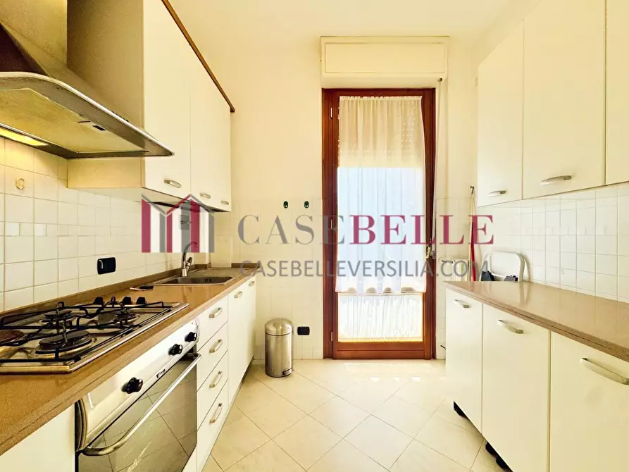 Immagine 5 di Appartamento in affitto  a Camaiore