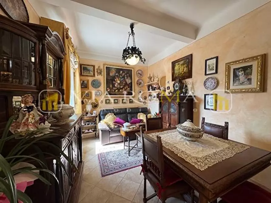 Immagine 6 di Appartamento in vendita  a Lucca