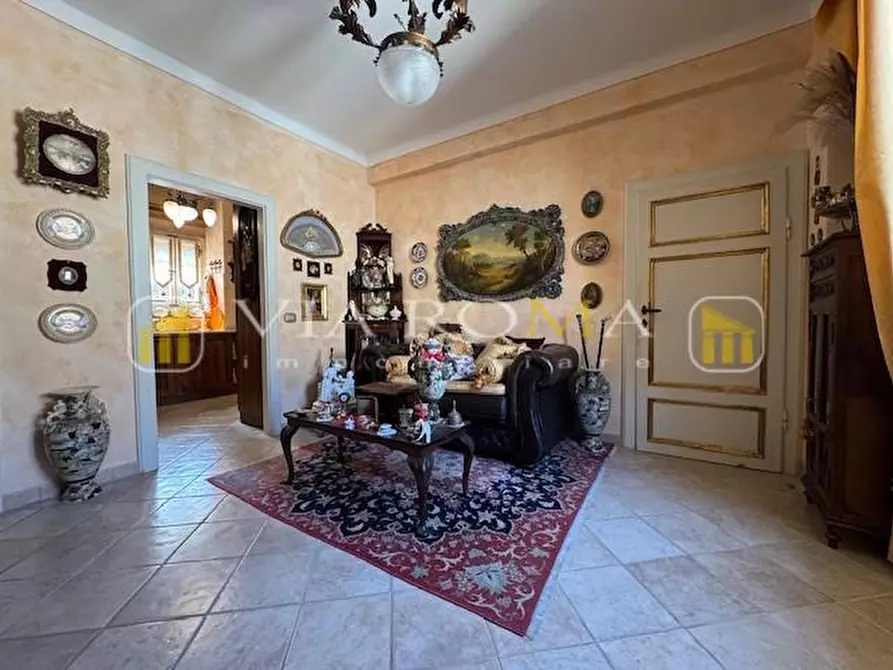 Immagine 18 di Appartamento in vendita  a Lucca