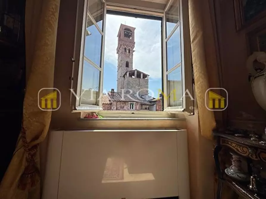Immagine 5 di Appartamento in vendita  a Lucca