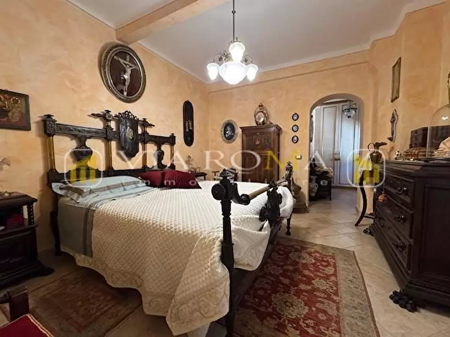 Immagine 10 di Appartamento in vendita  a Lucca