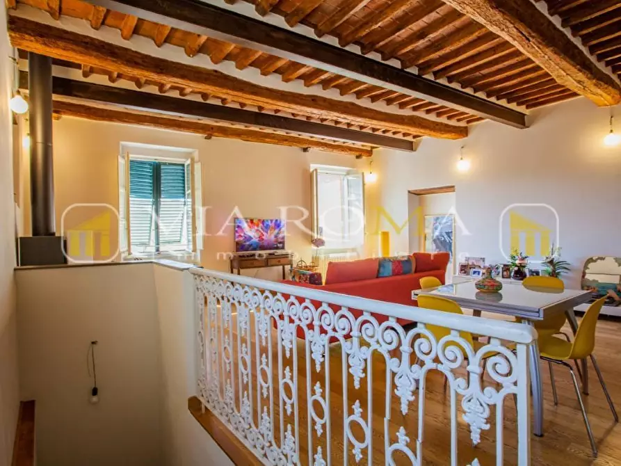 Immagine 24 di Appartamento in vendita  a Lucca