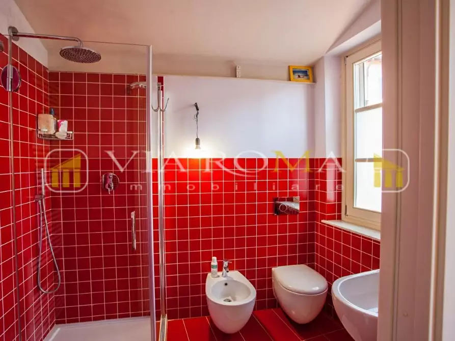 Immagine 32 di Appartamento in vendita  a Lucca