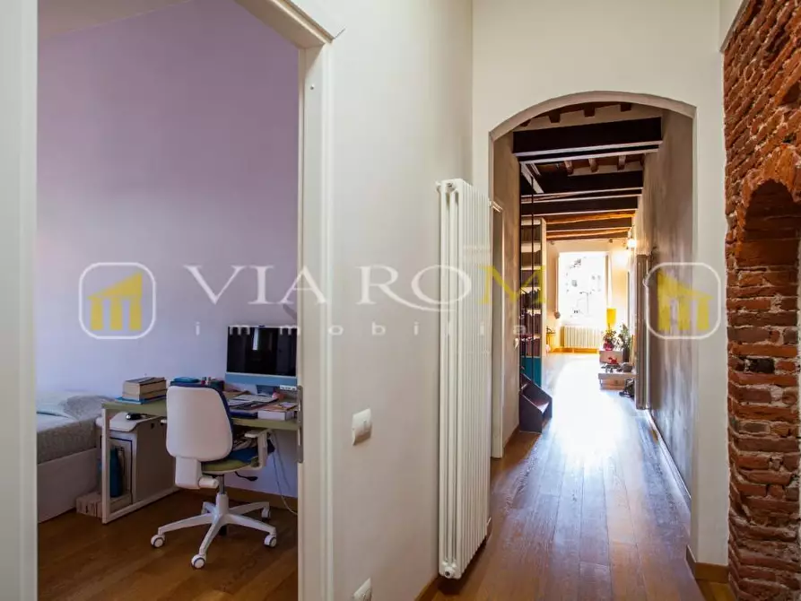 Immagine 25 di Appartamento in vendita  a Lucca