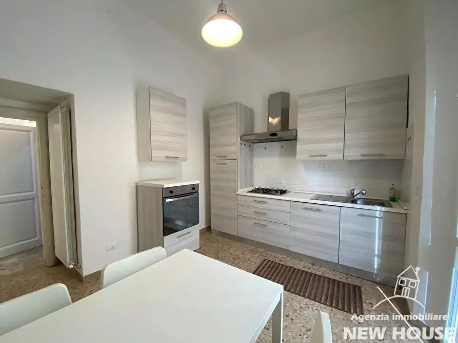 Immagine 37 di Appartamento in affitto  a Pisa