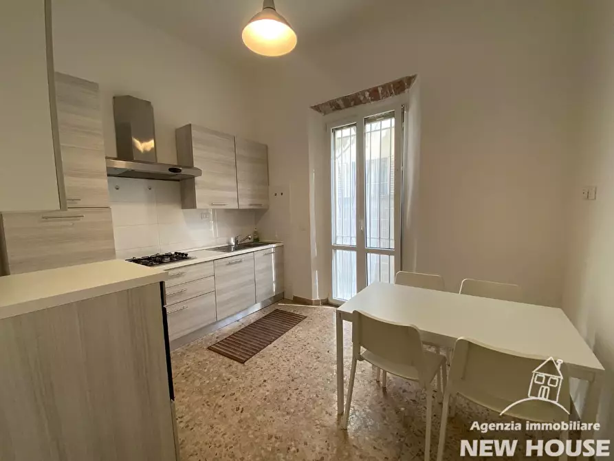Immagine 41 di Appartamento in affitto  a Pisa