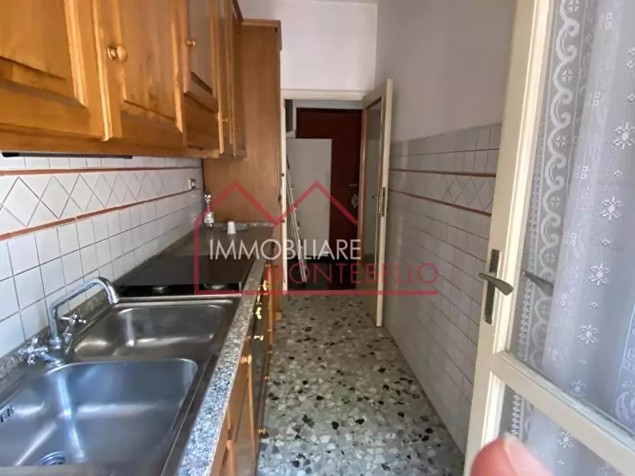 Immagine 5 di Appartamento in vendita  a Viareggio