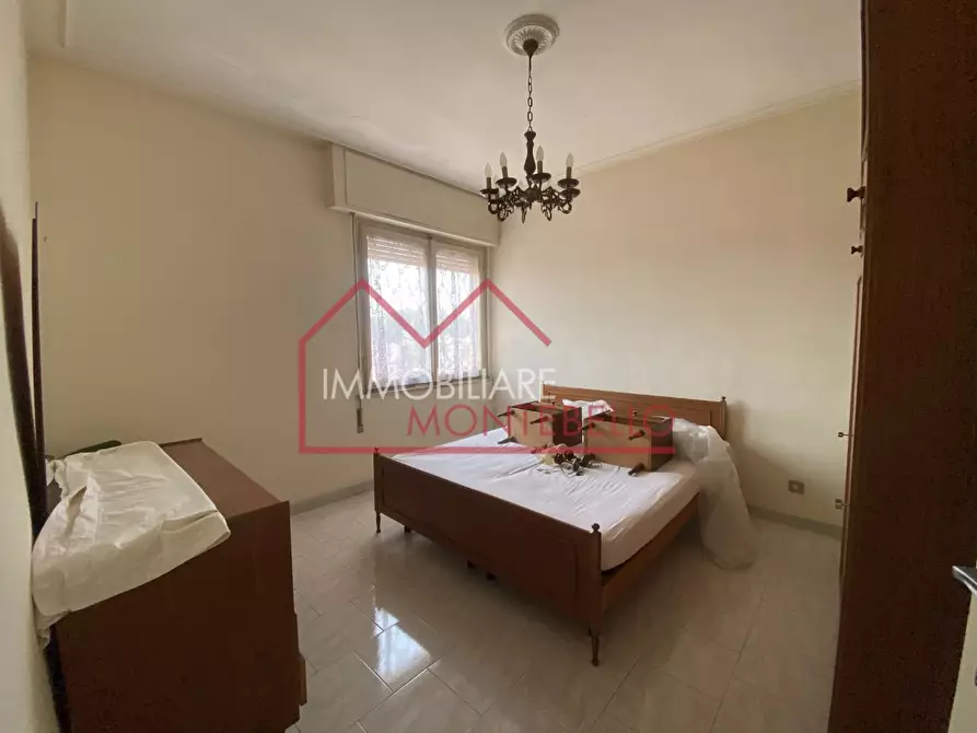 Immagine 3 di Appartamento in vendita  a Viareggio