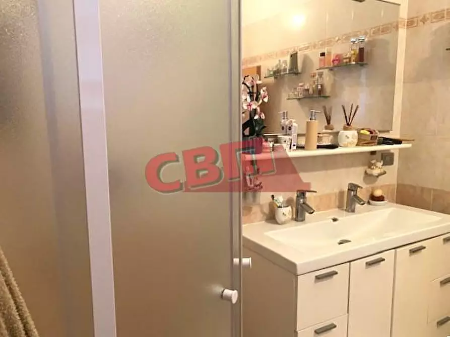 Immagine 19 di Appartamento in vendita  a Livorno