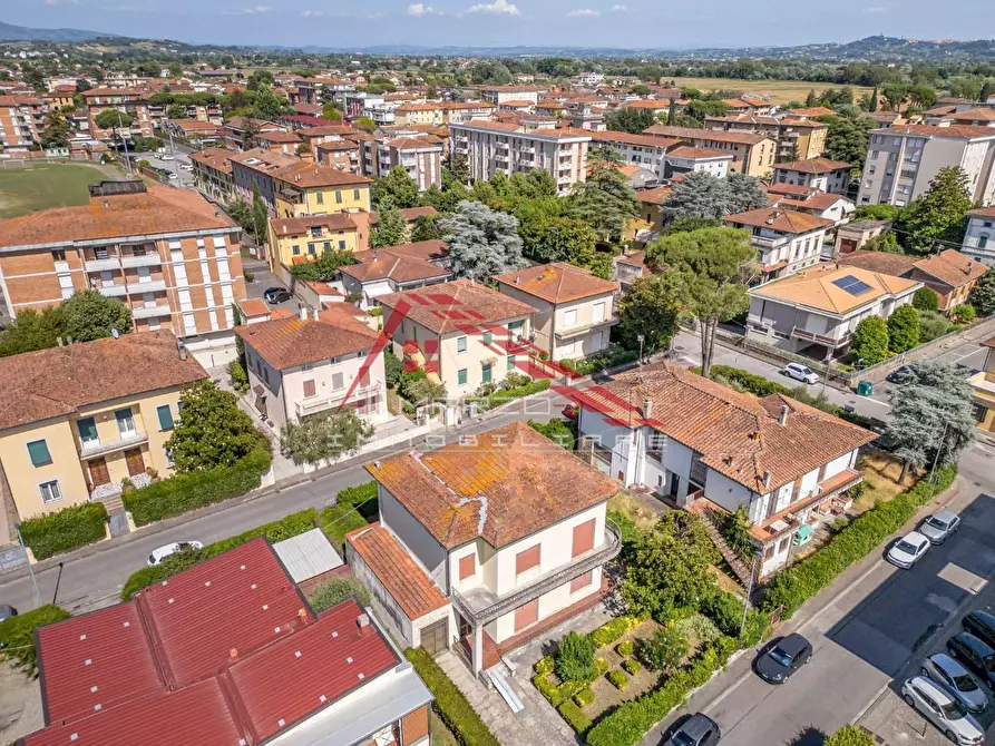 Immagine 12 di Villa in vendita  a Santa Croce Sull'arno