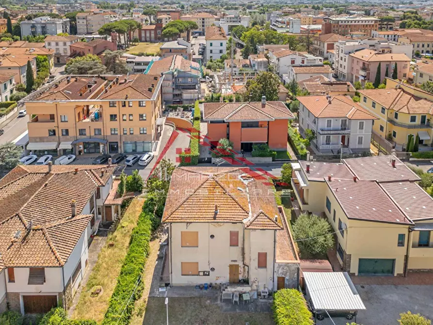 Immagine 7 di Villa in vendita  a Santa Croce Sull'arno