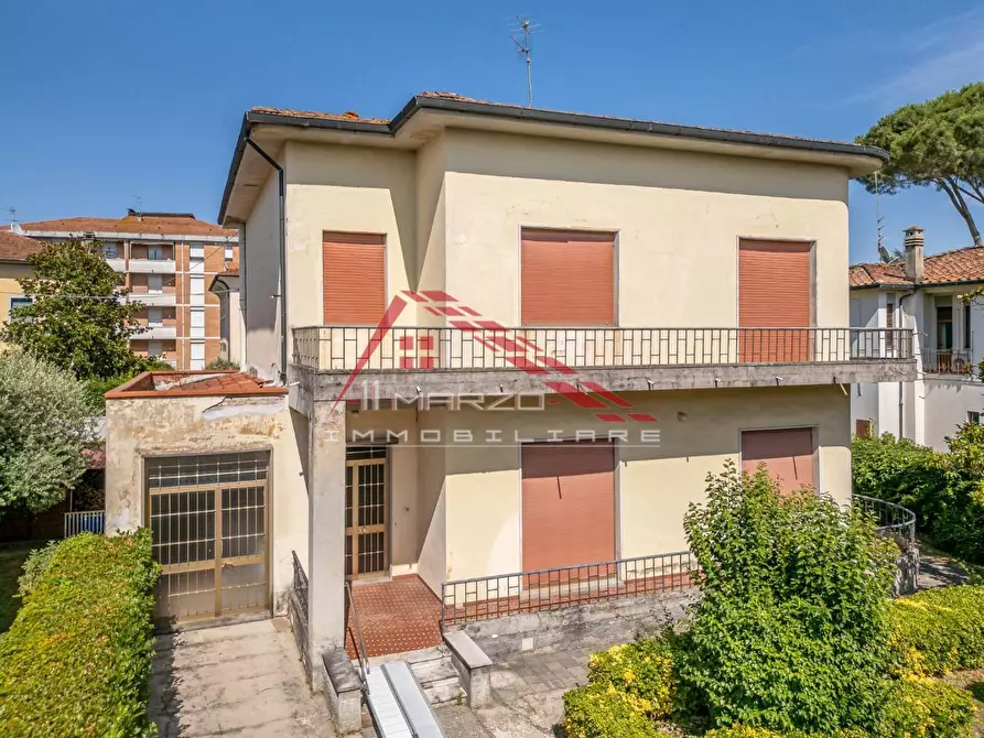 Immagine 16 di Villa in vendita  a Santa Croce Sull'arno