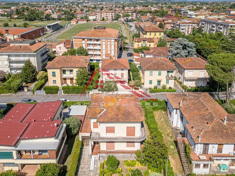 Immagine 11 di Villa in vendita  a Santa Croce Sull'arno