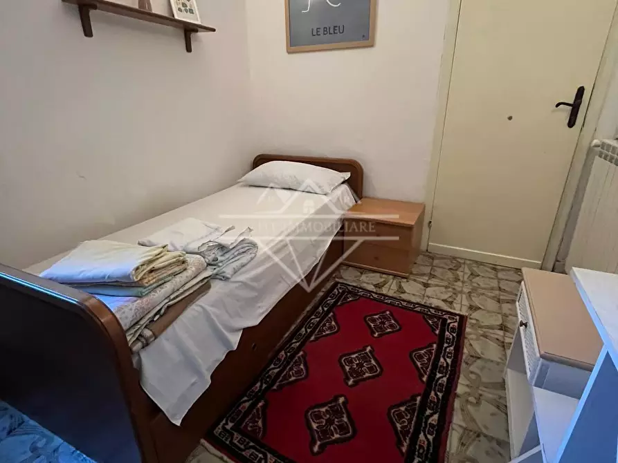 Immagine 15 di Terratetto in affitto  a Carrara