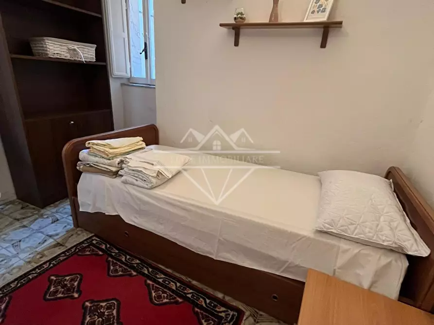 Immagine 24 di Terratetto in affitto  a Carrara