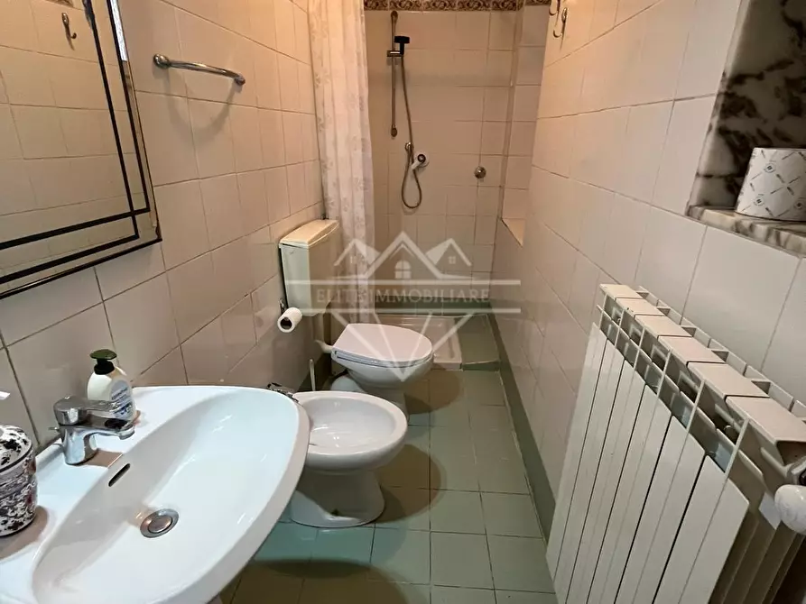 Immagine 4 di Terratetto in affitto  a Carrara